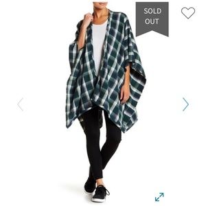 Alternative Apparel Green Plaid Blanket Wrap - M